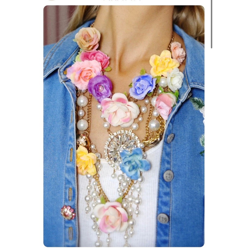 Aratta Rosaline Necklace new nwot pearl colorful statement gold floral